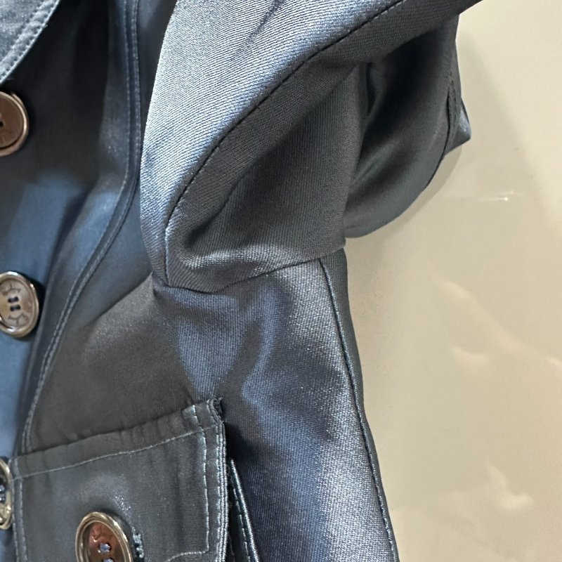 【美收精品】BURBERRY 藍色緞面短板外套 4-101【隔月月中將轉賣至日本 上架期限30天】-8