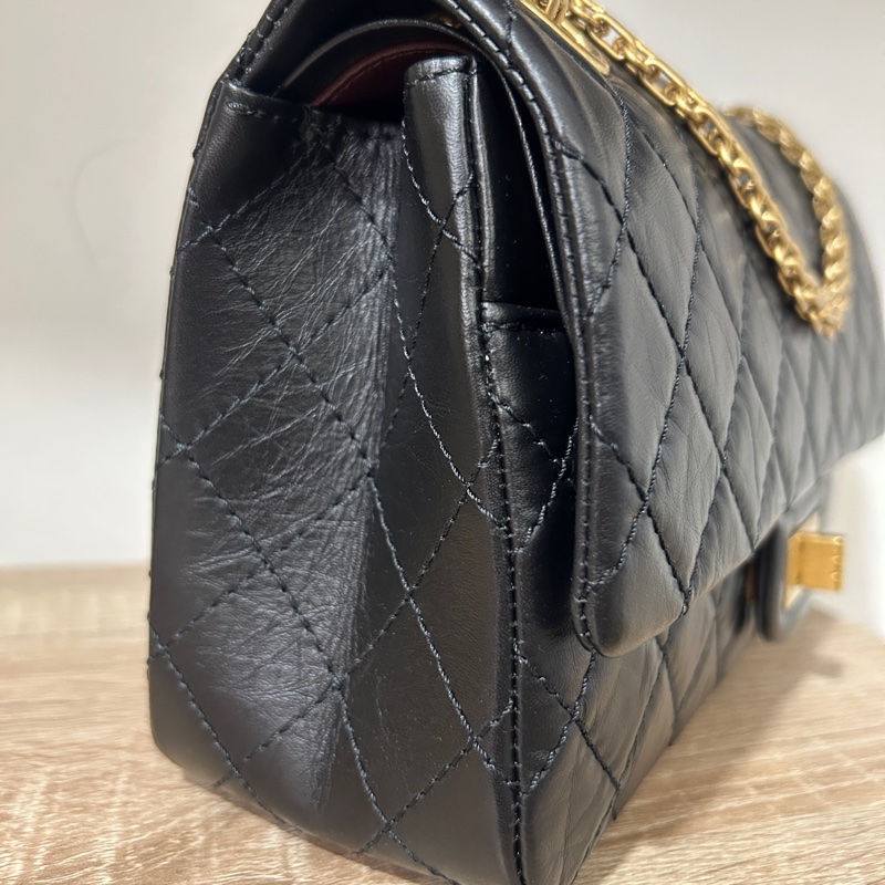 Chanel 黑復古小牛皮2.55霧金釦肩斜背包-1