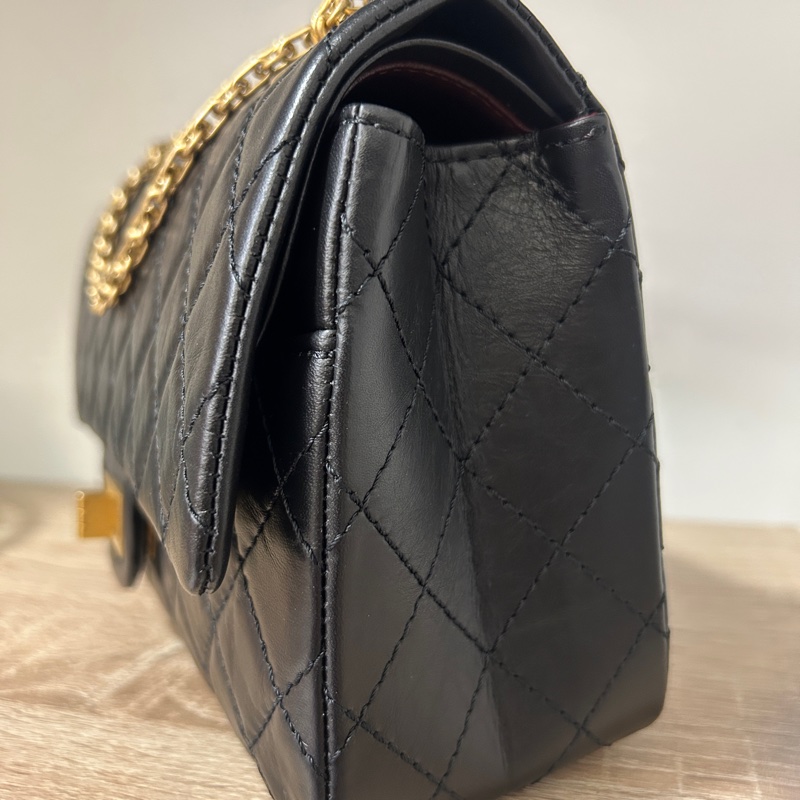 Chanel 黑復古小牛皮2.55霧金釦肩斜背包-2