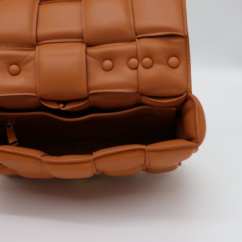 Bottega Veneta 寶緹嘉 Padded Cassette 復古橘 小羊皮編織 金屬鏈條 枕頭包 單肩包-13