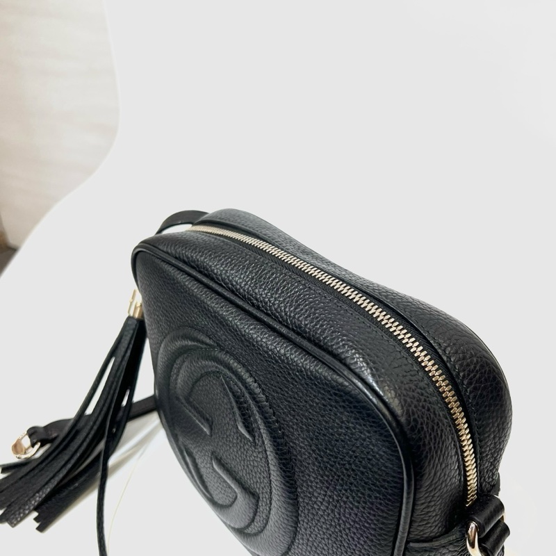 Gucci 黑牛皮Soho Disco淡金釦流蘇相機包-4