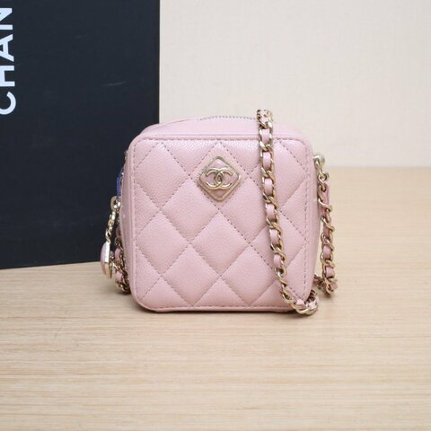 CHANEL 粉色荔枝牛皮鐳射標淺金扣22A手工坊方糖小方包肩背包