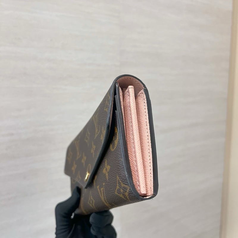 LV 原花內芭蕾粉金釦下蓋16卡信封Sarah長夾M62235-3
