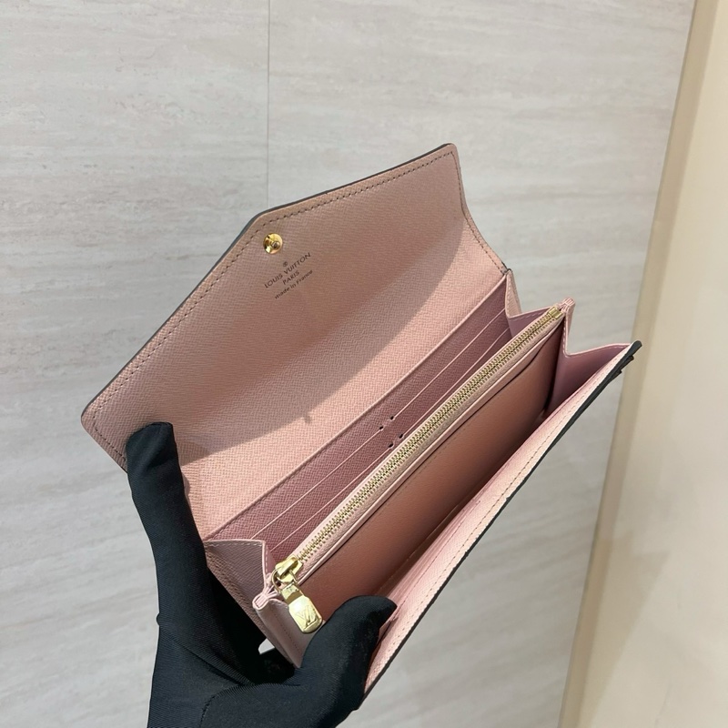 LV 原花內芭蕾粉金釦下蓋16卡信封Sarah長夾M62235-6