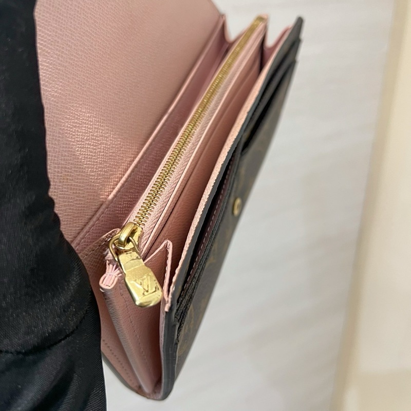 LV 原花內芭蕾粉金釦下蓋16卡信封Sarah長夾M62235-7