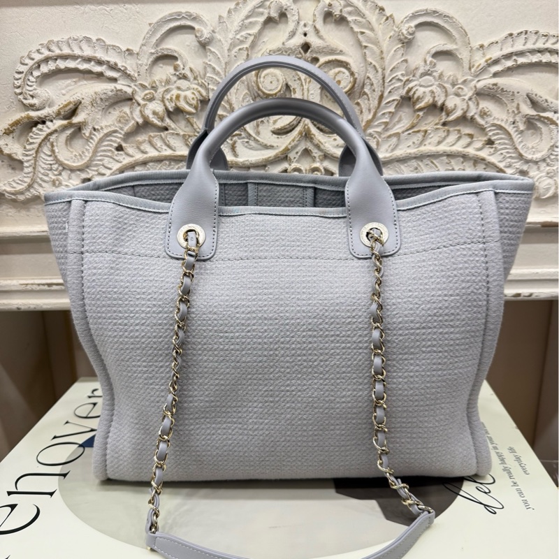 Chanel 浅兰色托特沙滩包(芯片)-1