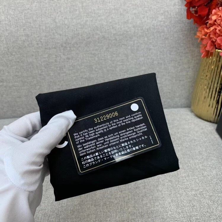 Chanel香奈兒大mini黑金羊皮鏈條包,鐳射31開-7