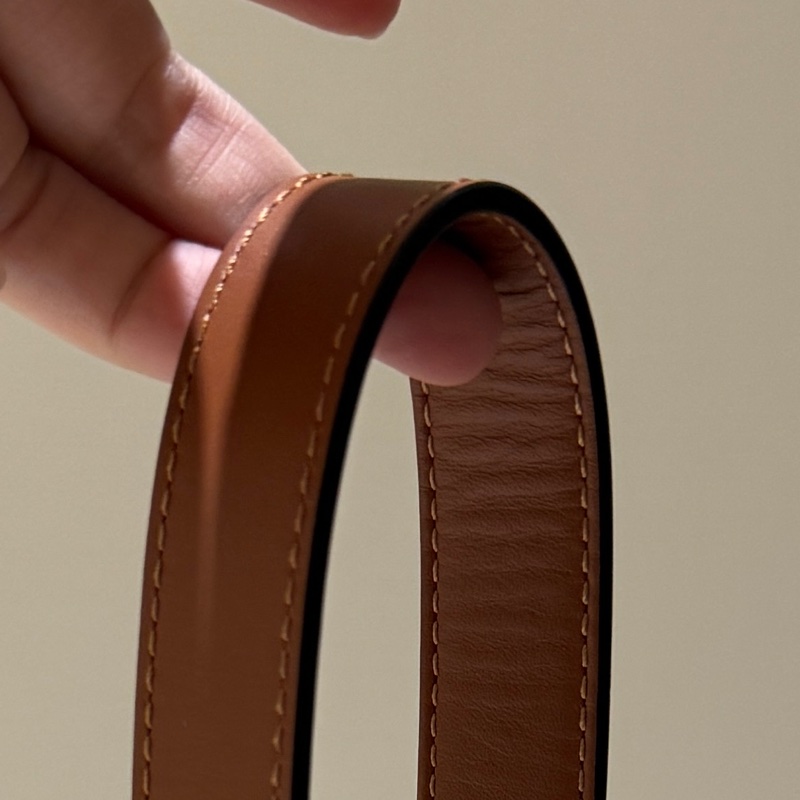 LOEWE Hammock small 柔軟粒面小牛皮 焦糖色-24