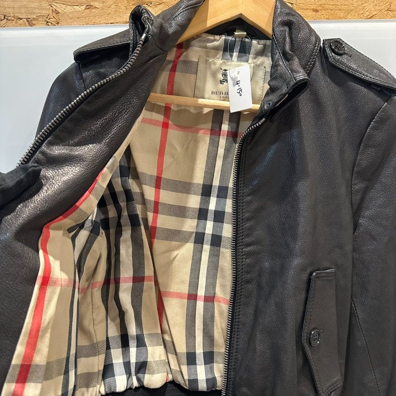【美收精品】BURBERRY 黑色皮衣 4-150【隔月月中將轉賣至日本 上架期限30天】-7