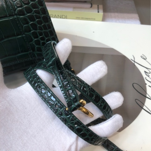巴黎世家 深绿色闪亮鳄鱼纹压纹牛皮革小号沙漏包