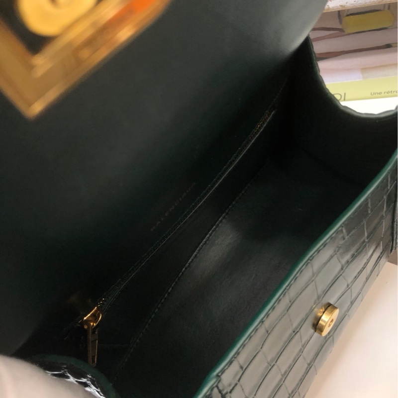 巴黎世家 深绿色闪亮鳄鱼纹压纹牛皮革小号沙漏包-1