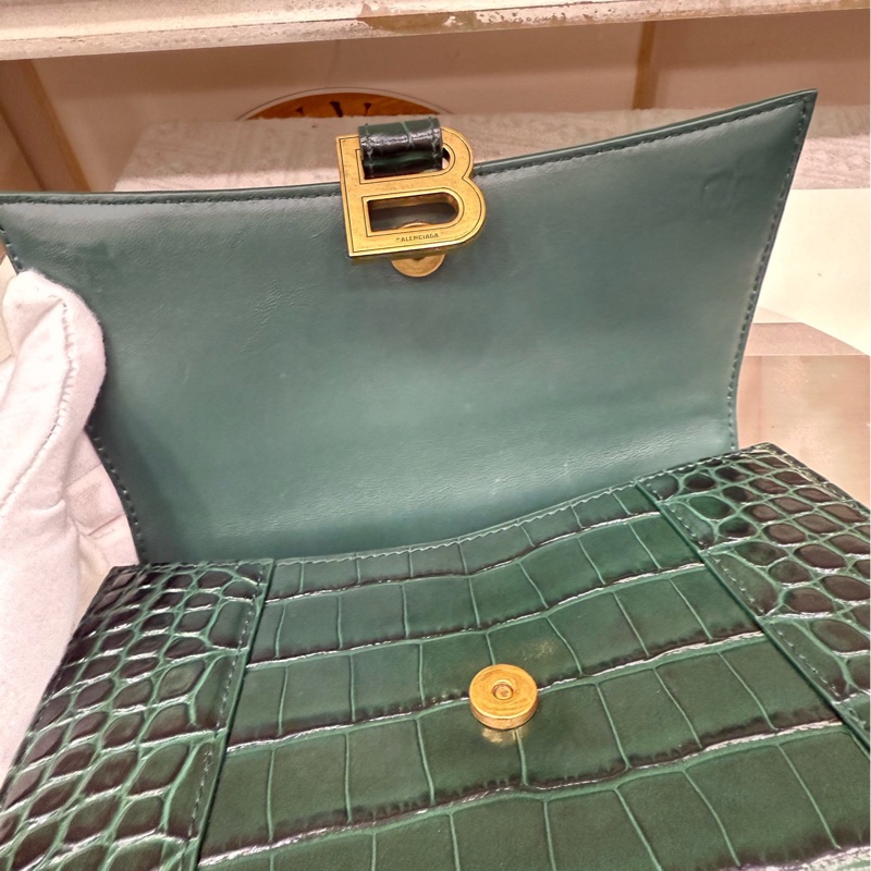 巴黎世家 深绿色闪亮鳄鱼纹压纹牛皮革小号沙漏包-7