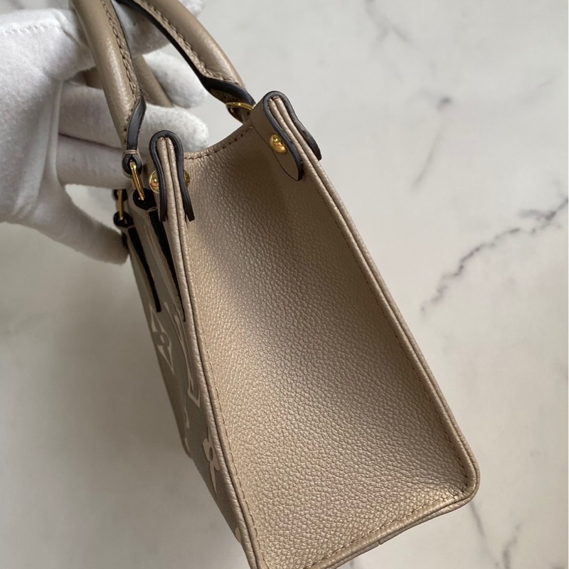 LV on the go bb 大象灰粉 99新❤️NFC晶片款-5