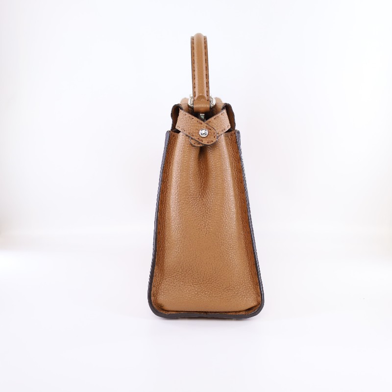 FENDI Peekaboo焦糖色銀扣中外縫線手提包 肩背包-2
