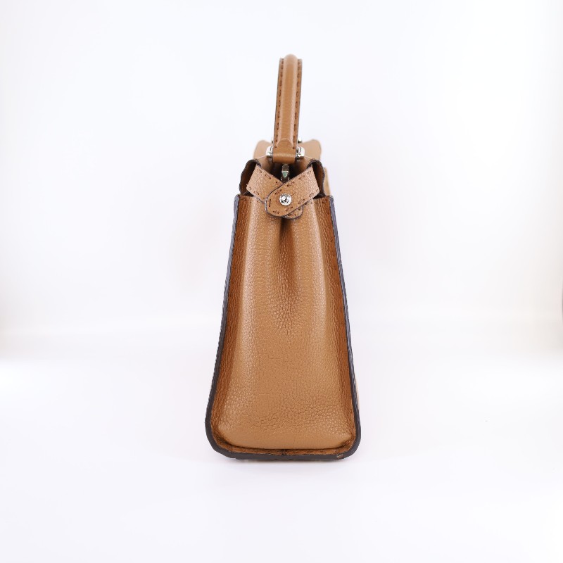 FENDI Peekaboo焦糖色銀扣中外縫線手提包 肩背包-3