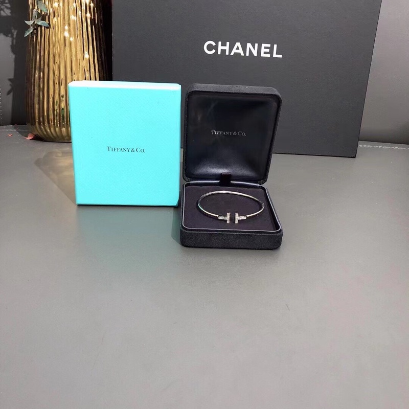 Tiffany T型白金鑲鑽手鐲s碼-4