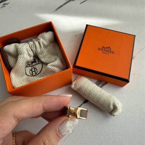 Hermes大象灰皮革玫瑰金雙H戒指💍