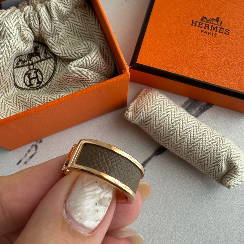 Hermes大象灰皮革玫瑰金雙H戒指💍-3