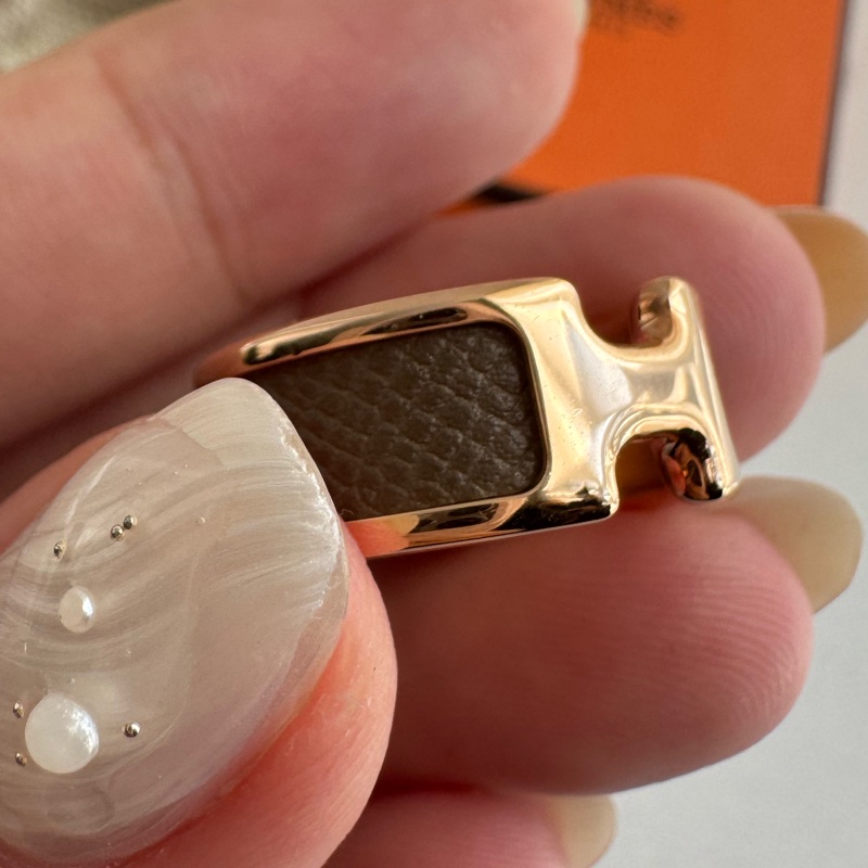 Hermes大象灰皮革玫瑰金雙H戒指💍-13