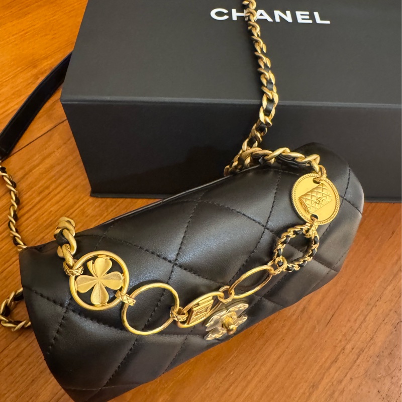 chanel黑菱格金雙C圓圈提把斜背包-10