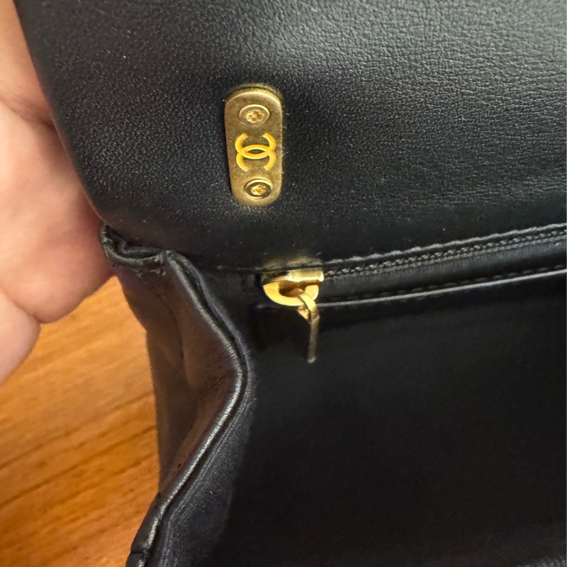 chanel黑菱格金雙C圓圈提把斜背包-27