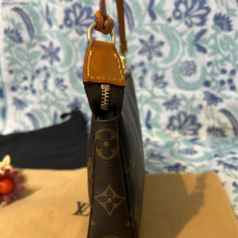 美🌺LV依舊熱賣款的麻將包 （大款）有防塵袋-21