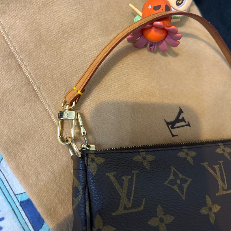 美🌺LV依舊熱賣款的麻將包 （大款）有防塵袋-25