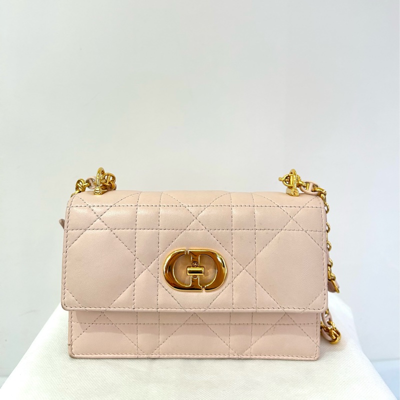 Dior粉色金釦Miss Caro Mini-0