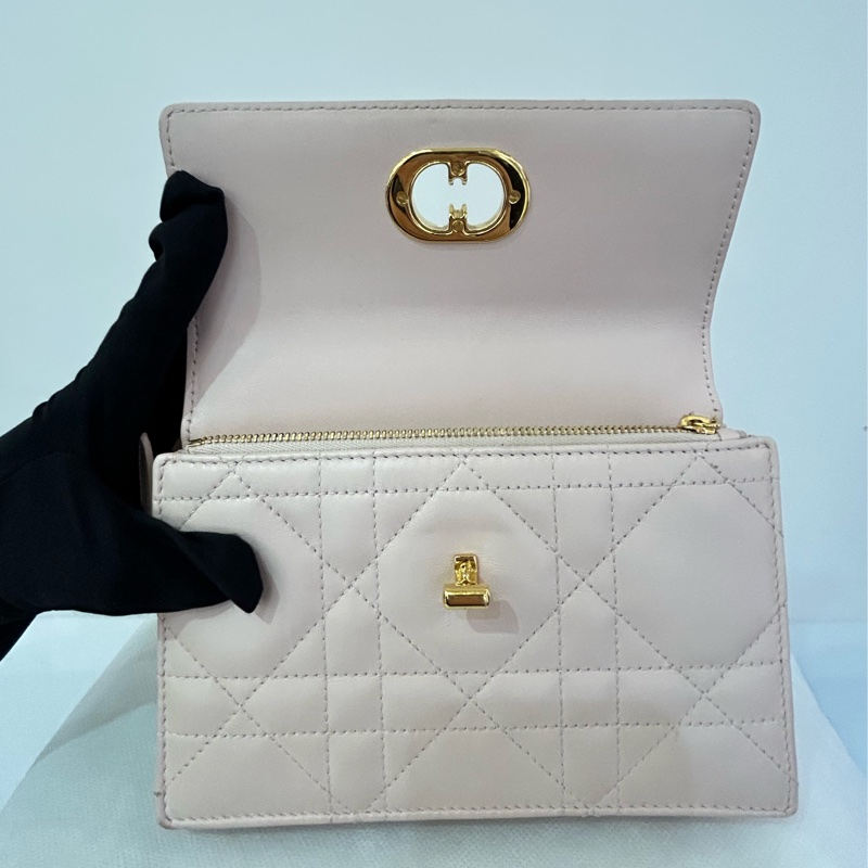 Dior粉色金釦Miss Caro Mini-6