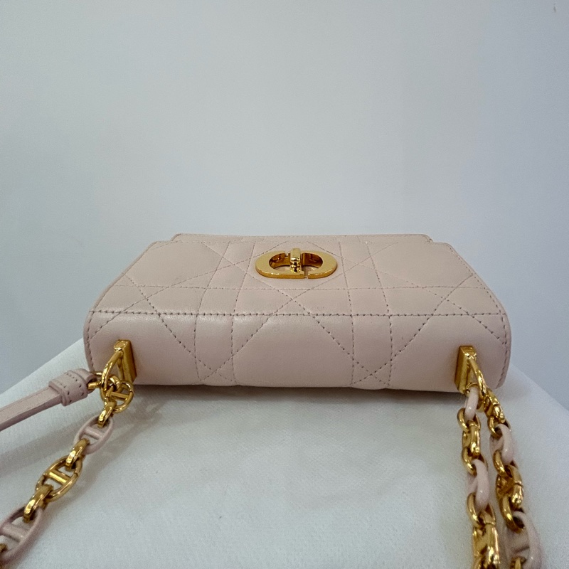Dior粉色金釦Miss Caro Mini-7