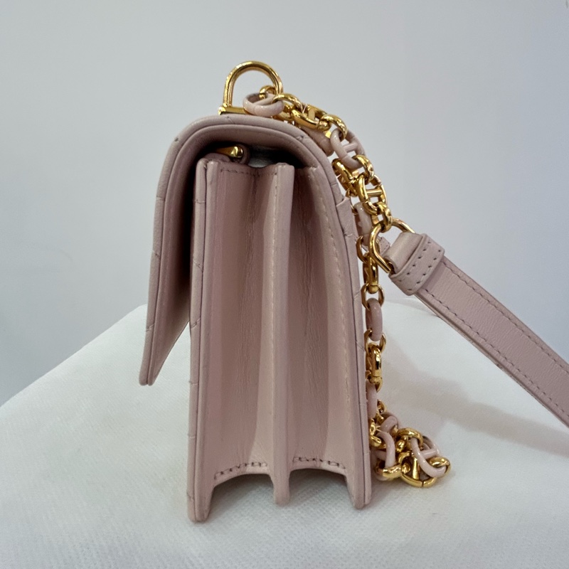 Dior粉色金釦Miss Caro Mini-8
