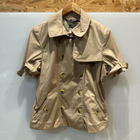 【美收精品】BURBERRY 卡其色短袖風衣 4-106【隔月月中將轉賣至日本 上架期限30天】