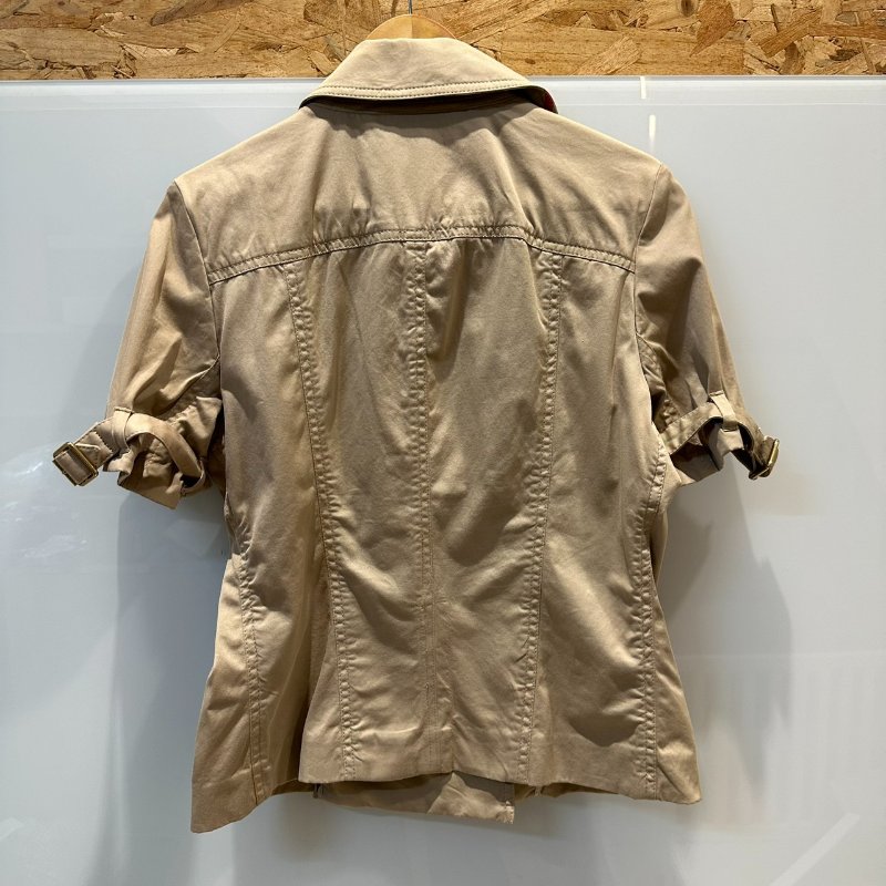 【美收精品】BURBERRY 卡其色短袖風衣 4-106【隔月月中將轉賣至日本 上架期限30天】-1