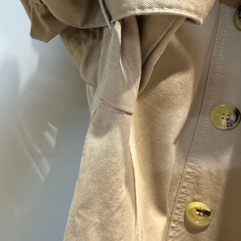 【美收精品】BURBERRY 卡其色短袖風衣 4-106【隔月月中將轉賣至日本 上架期限30天】-8