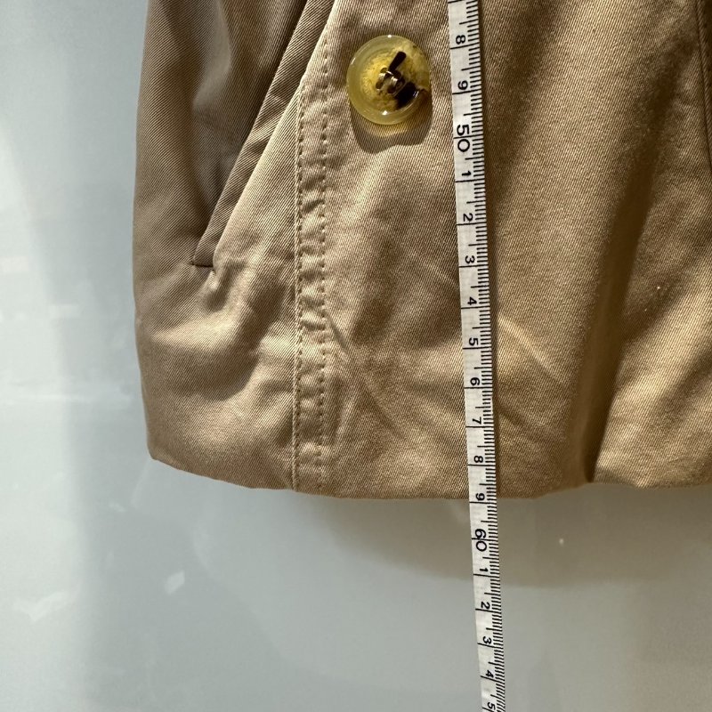 【美收精品】BURBERRY 卡其色短袖風衣 4-106【隔月月中將轉賣至日本 上架期限30天】-12