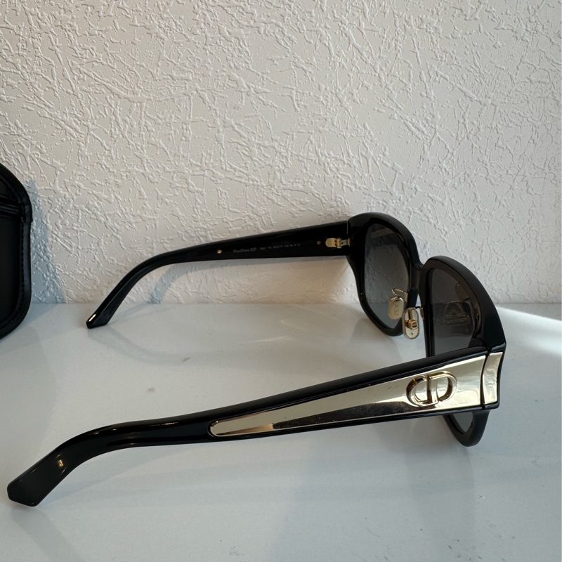Dior黑色側邊金logo墨鏡🕶️-4