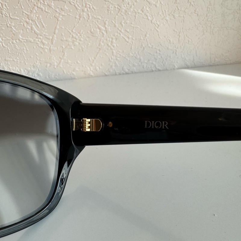 Dior黑色側邊金logo墨鏡🕶️-9