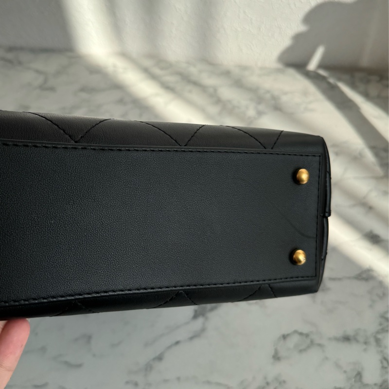 chanel黑大菱格金雙C手提肩背公事包💼-8