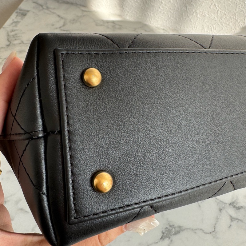 chanel黑大菱格金雙C手提肩背公事包💼-10