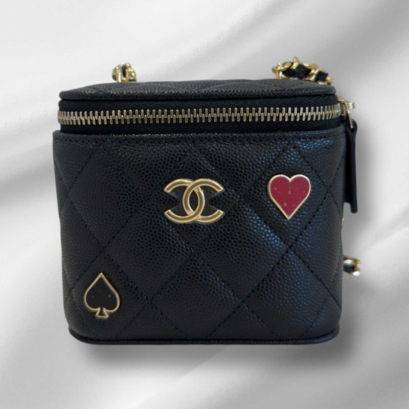 CHANEL 牛皮化妝MINI撲克鏈包 黑色 晶片-0