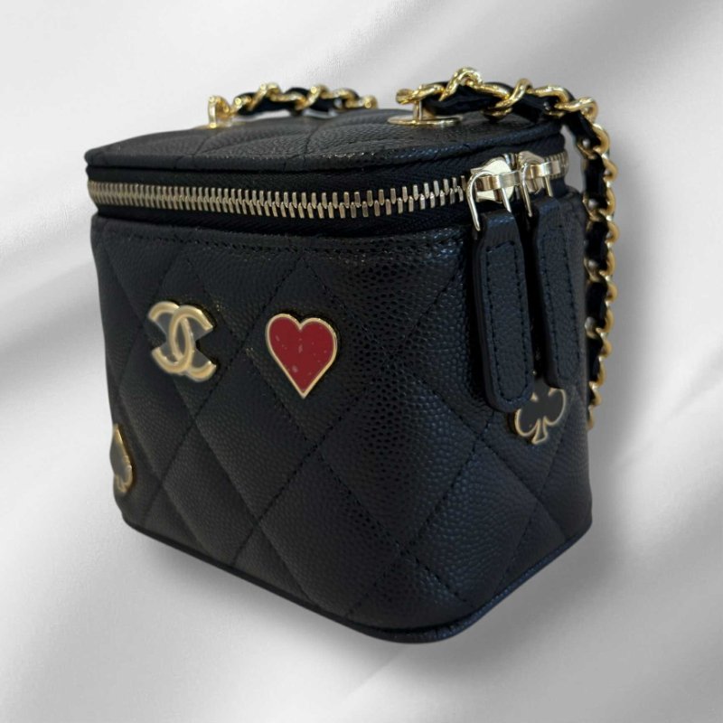 CHANEL 牛皮化妝MINI撲克鏈包 黑色 晶片-1