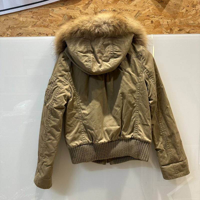 【美收精品】BURBERRY 茶色毛毛外套 4-243【隔月月中將轉賣至日本 上架期限30天】-1