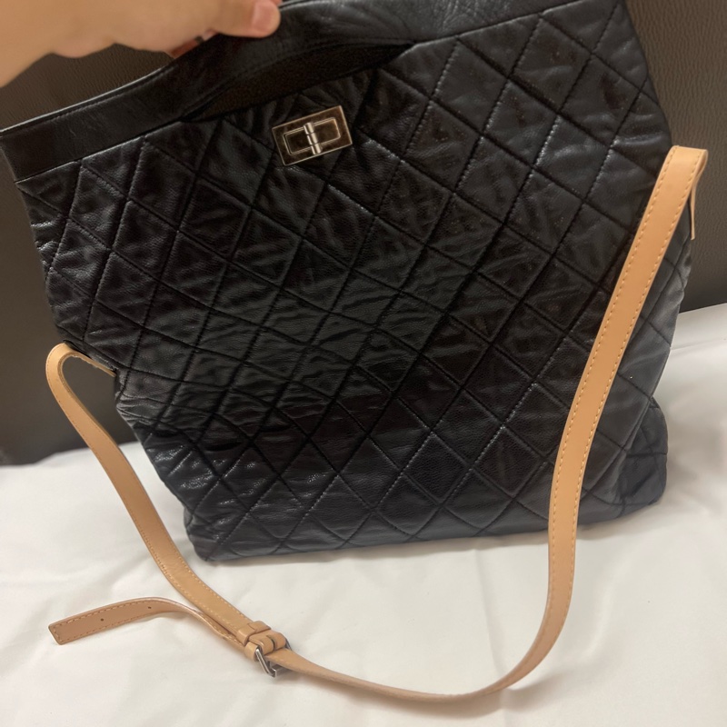 黑色絎縫魚子醬皮革 Reissue 2.55 手提斜背單肩包 #割愛價58800配銀色做舊金屬配件 時髦到不行-13