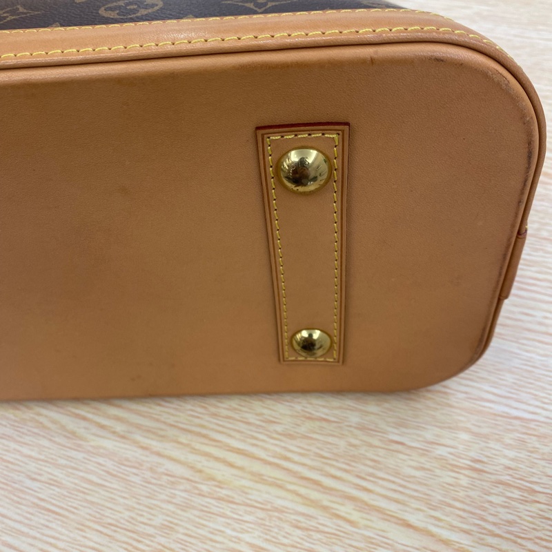 Lv Alma PM 貝殼包-12