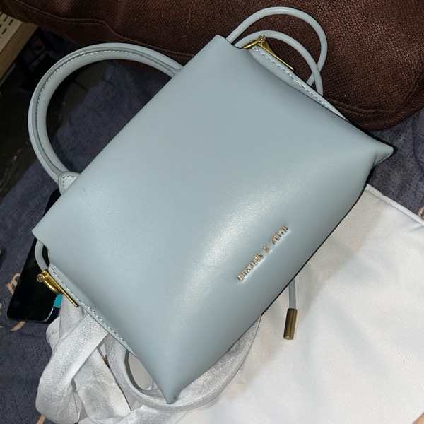 CHARLES & KEITH的方形斜背手提包-0