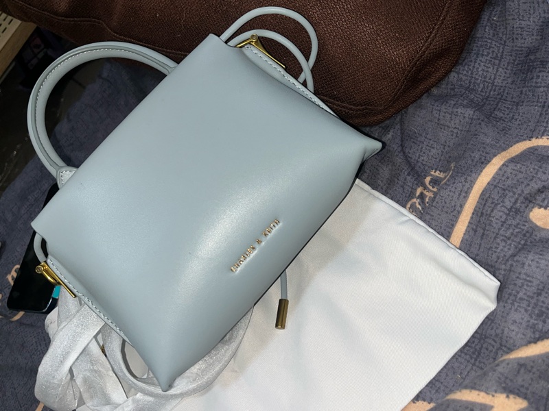 CHARLES & KEITH的方形斜背手提包-6