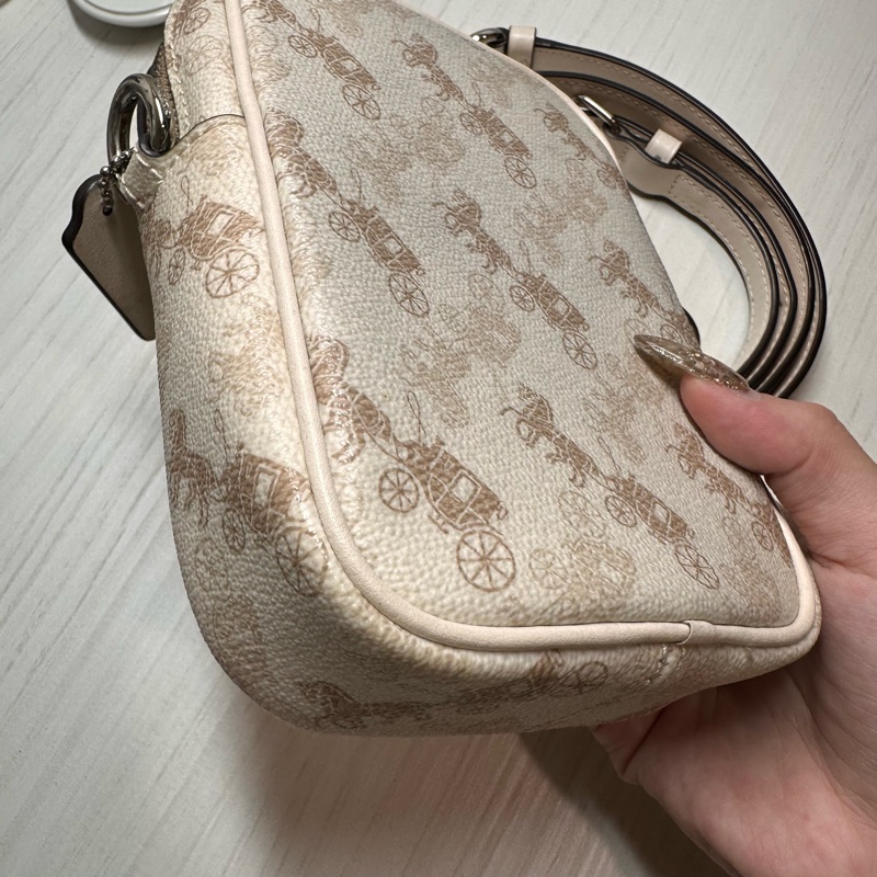coach皮革相機包-9