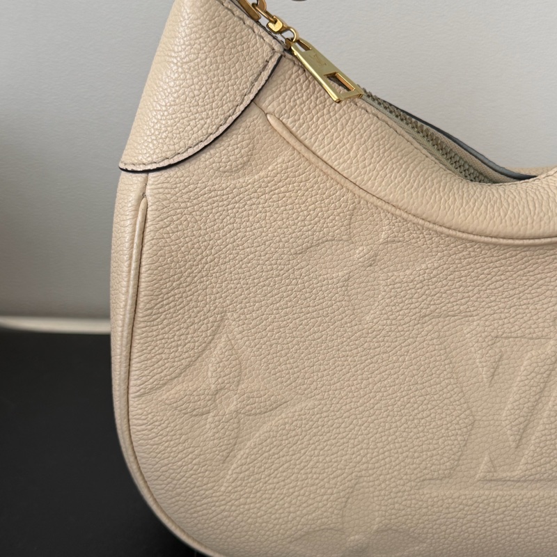 LV Boulogne PM 牛角包 白壓紋-3