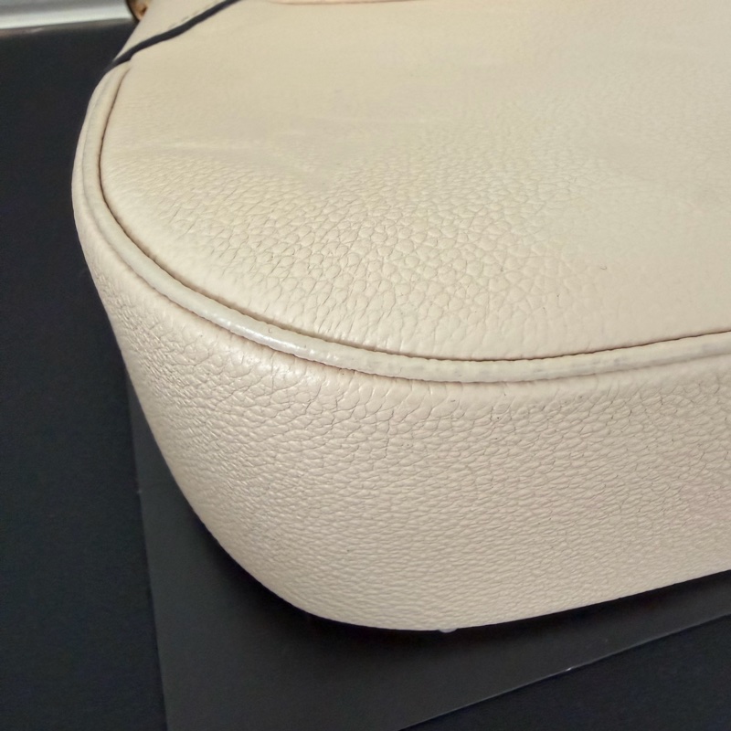 LV Boulogne PM 牛角包 白壓紋-14