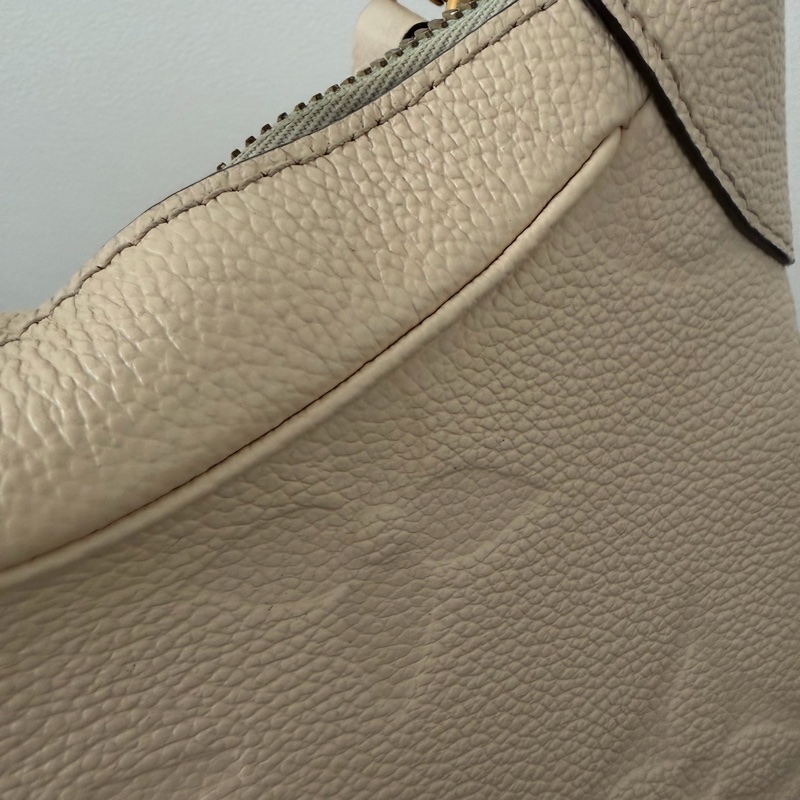 LV Boulogne PM 牛角包 白壓紋-18